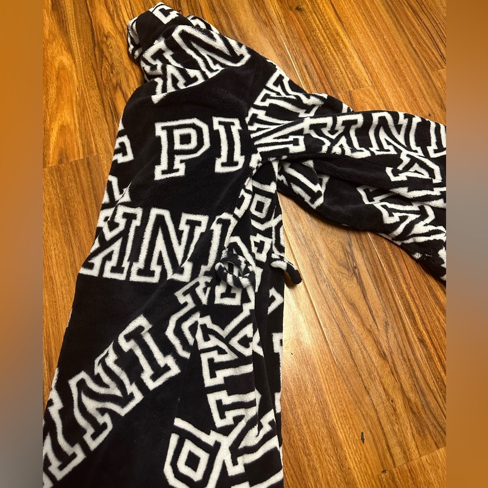 pink robe